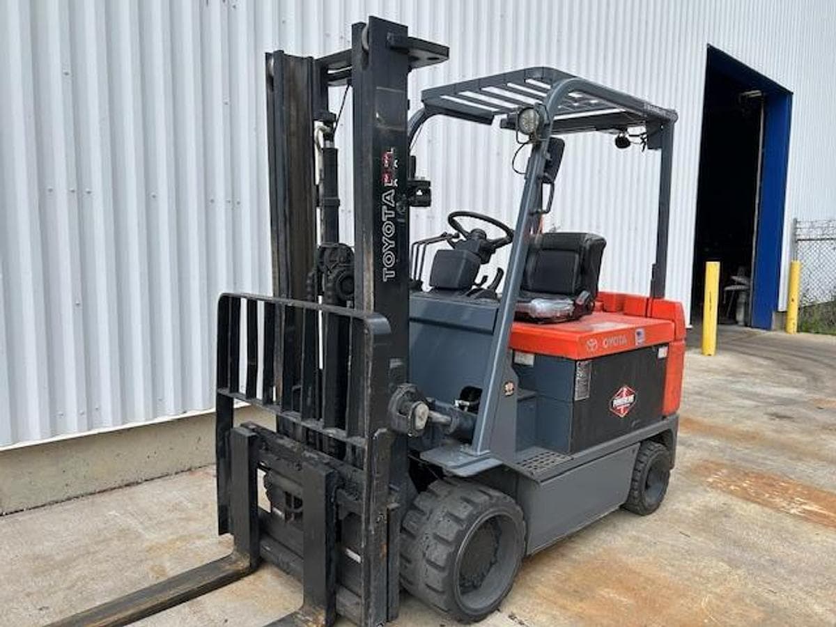 Forklift