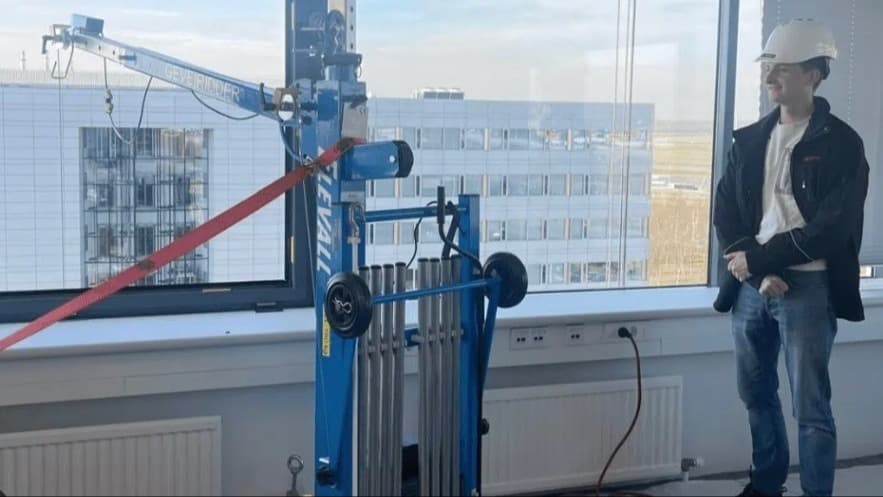 Portable Folding Material Crane