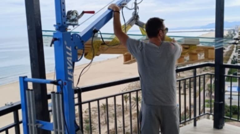 Portable Folding Material Crane