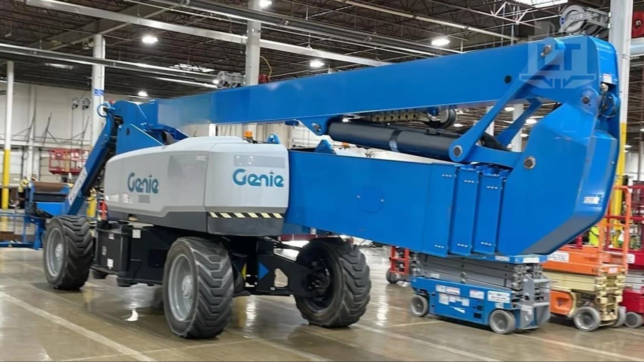 Articulated Boom Lift