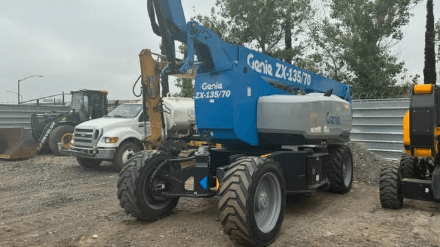 Articulated Boom Lift