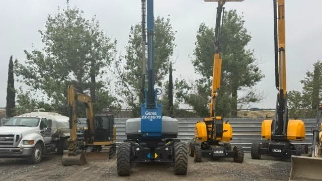 Articulated Boom Lift