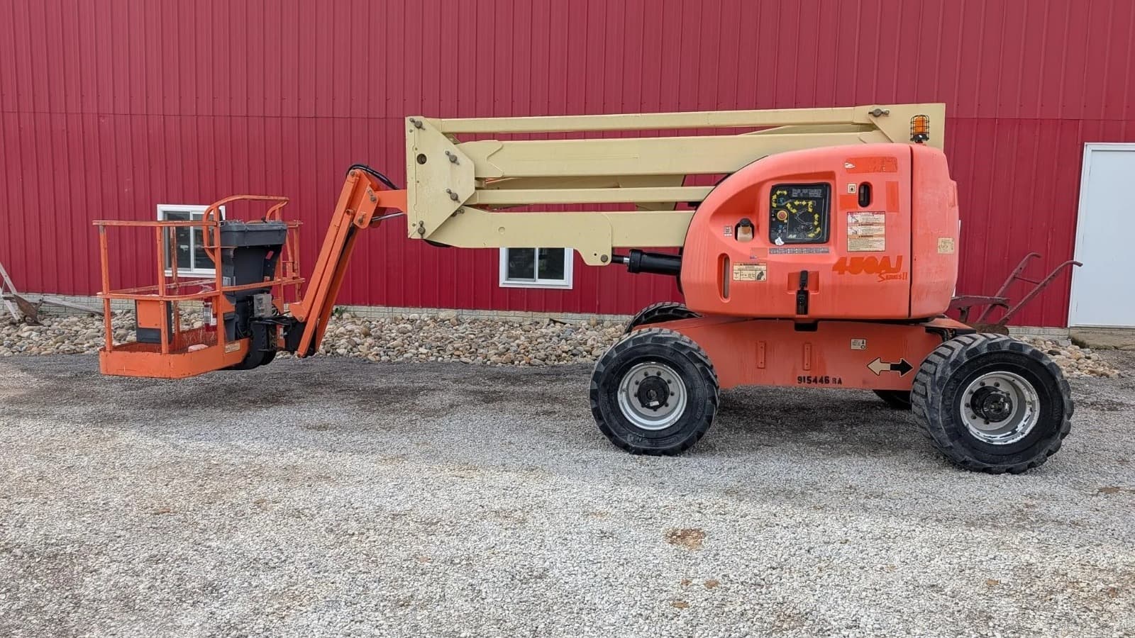 Articulated Boom Lift